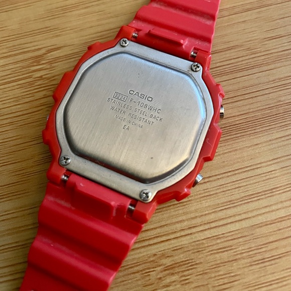 *SOLD* Casio digital watch - Picture 2 of 4